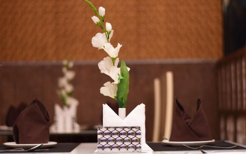 Hotel Royal City สิริกุรี ภายนอก รูปภาพ