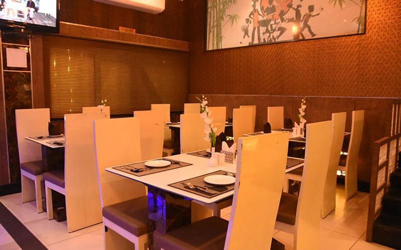 Hotel Royal City สิริกุรี ภายนอก รูปภาพ