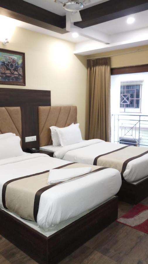 Hotel Royal City สิริกุรี ภายนอก รูปภาพ